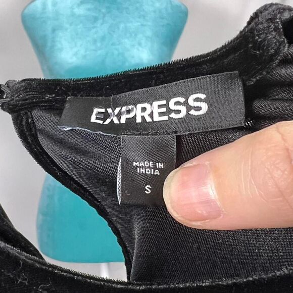 Y2K EXPRESS Black Velvet Laser Cutout Balloon Sleeve Top (Size S) - Picture 7 of 7